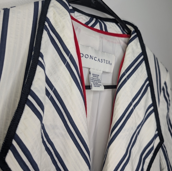 Doncaster Striped White and Navy  Women's Jacket 10P - Picture 10 of 10